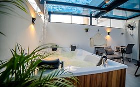 Espectacular Casa de Ensueño Jacuzzi Privado en Ricaurte - Peñalisa